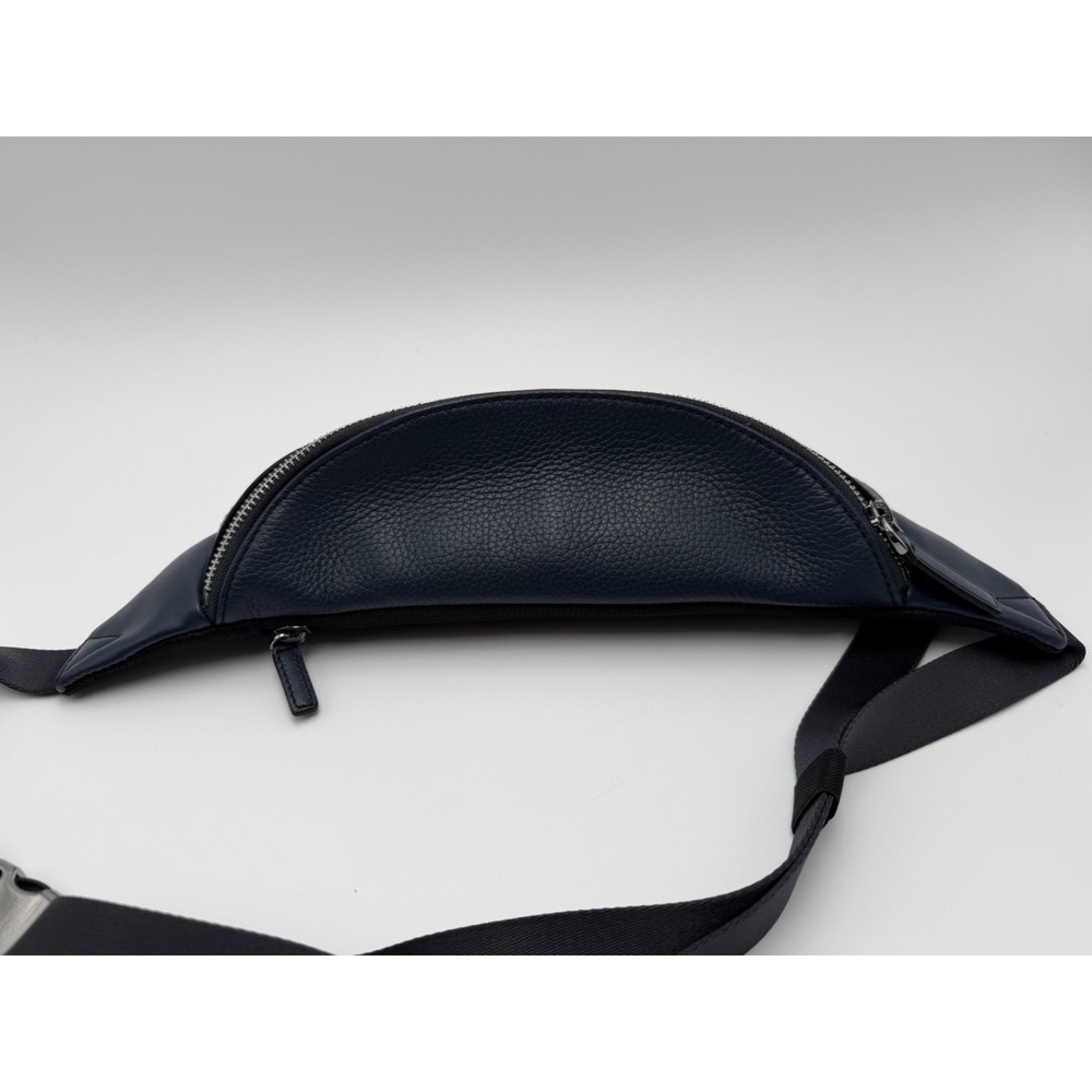 Michael Kors Cooper‎ Leather Crossbody Sling Pack Crescent Belt Bag Navy Blue - Picture 8 of 8